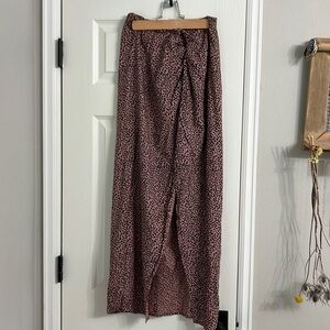 Hanalei O’Neill Womens cheetah print skirt/beach cover up.